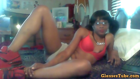 Big tits ebony girl with a sexy ass has sex on webcam