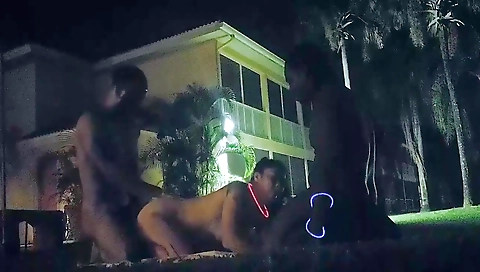 Ebony milf and a brunette enjoy a hot outdoor threesome