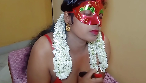 Busty ebony mom shows off her big ass in the web cam