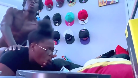 Amateur ebony woman likes a big cock and shows it off