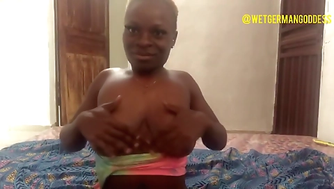 Ebony babe shows off her body in solo webcam video