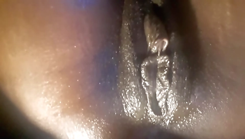 Ebony solo female moans as she gets her pussy pounded